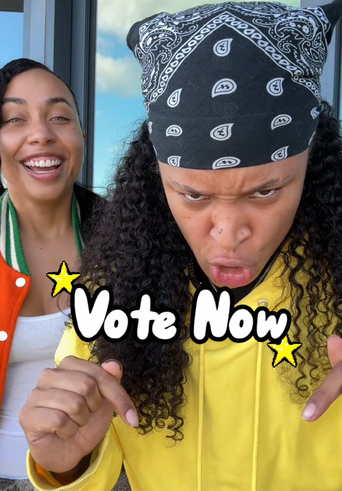 I can’t believe we were nominated for best live creator!! Yall please help us win!! Vote 1x a day (LINK IN BIO) 🏆🩵