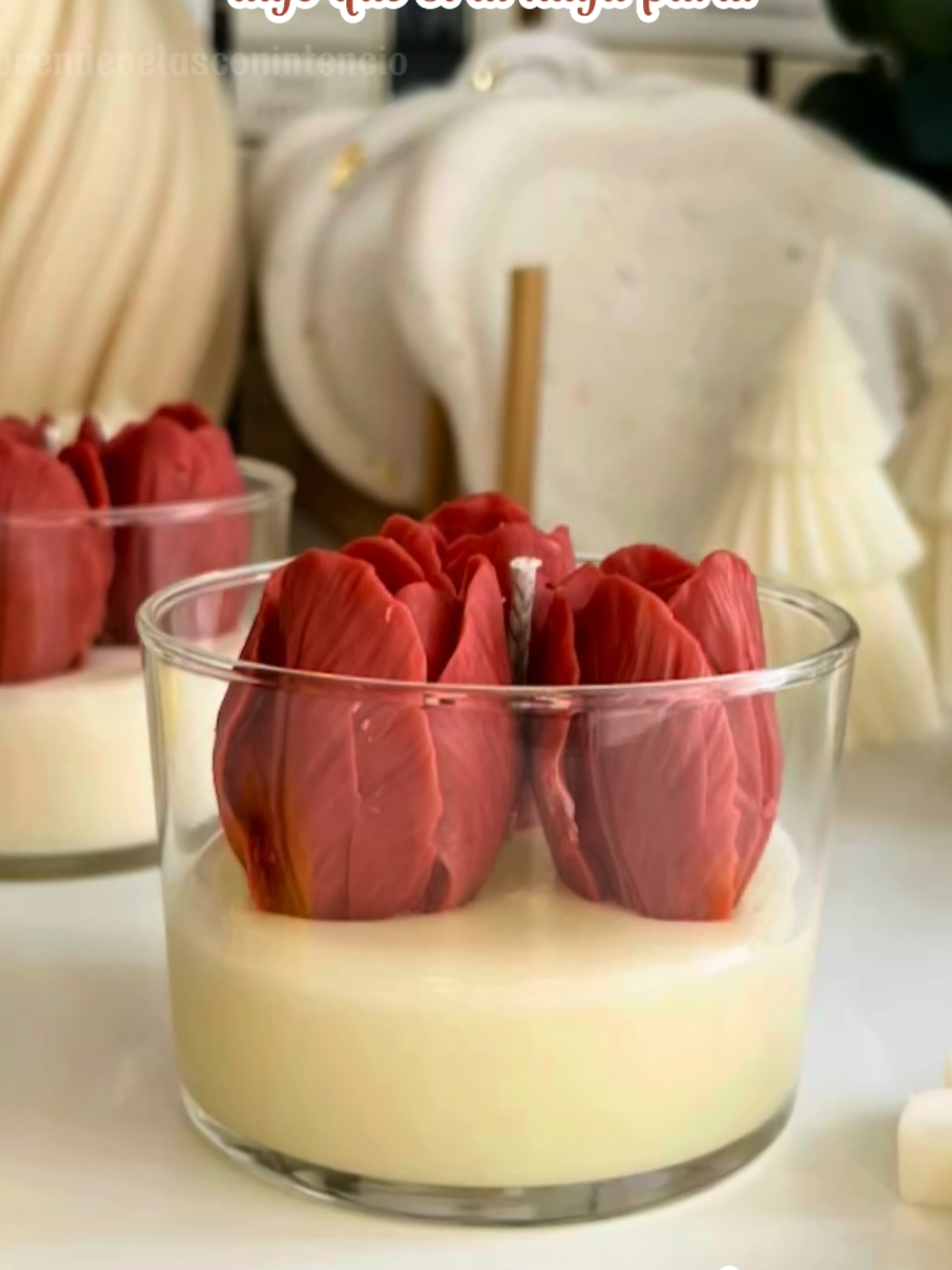 Tu cabeza no se apaga 🤯, pero tu PAZ la puedes fabricar: la vela con aroma es tu LIBERTAD emocional 💖, comentá LIBERTAD 👇 para aprender a sanar 💡, y para la capacitación profesional 👩‍💻 envíanos un mensaje privado ya mismo ✉️.  #velasartesanales  #velasaromaticas  #hechoconamor #velasdecorativas  #velas 