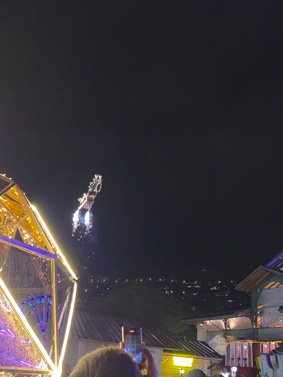 premier jour de marché de Noël 2025 ..❄️✨️ #montreux  #Navidad  #neige  #suiza🇨🇭  #switzerland 