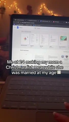 Most wonderful time of the year 🎄 @itgirl (🎥:@Kiera) #christmas 