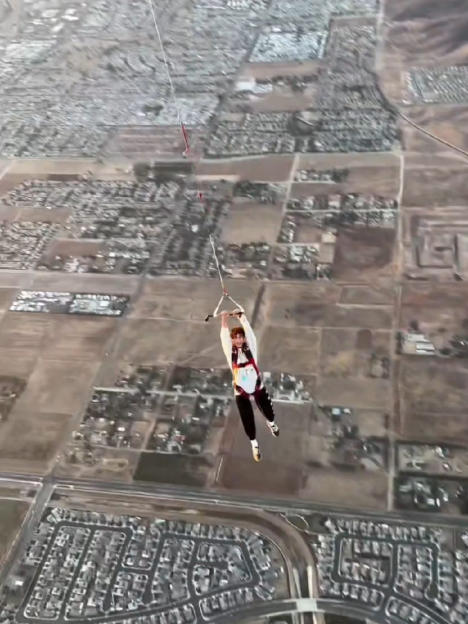 #skydiving #adrenaline #freefall #jump #fyp 