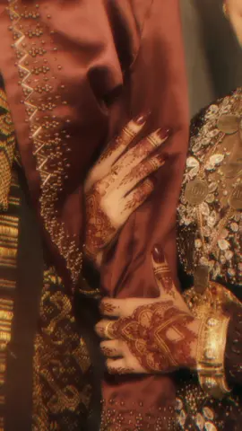 Hold me when You touch  I’ll be the first to every day  #CapCut #riakhairmakeup #lombokviral🌴🌴 #fyp #lomboktiktok 