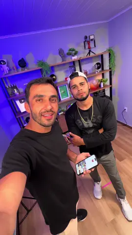 Ele tem 36 Milhões de seguidores 