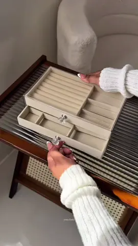 🛍️Porta Joia Acrílico 3 Camadas Brinco Anel Compartimento caixa de armazenamento de jóias 💸por R$ 46,20🚨🚨 👉Comenta EU QUERO que envio o link ou copie e cola o ID do produto no campo buscar na shopee  👉🏻 BXL-SNK-KLP _*Promoção sujeita a alteração a qualquer momento_ #joias  #portajoias 