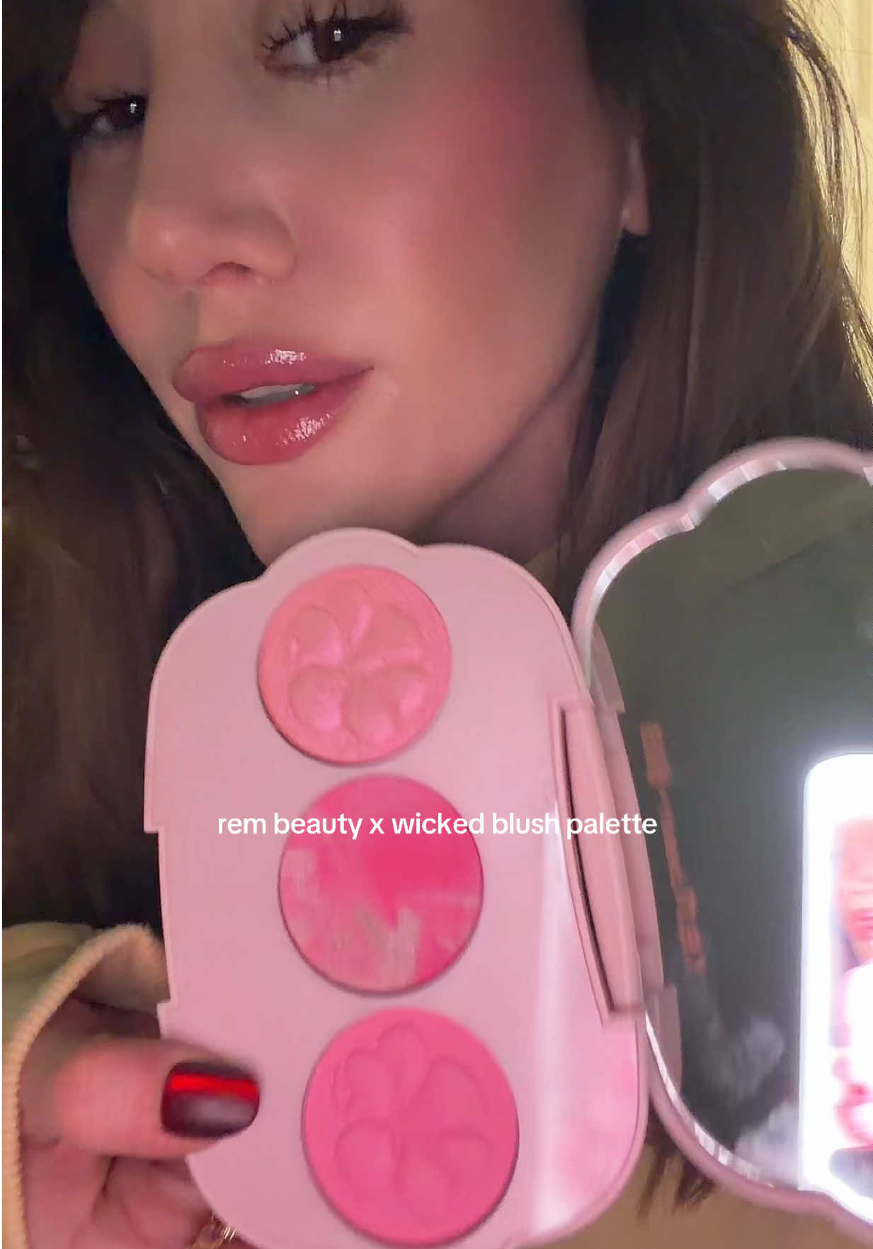 this @r.e.m. beauty wicked blush palette is sooo good #rembeauty #blush #rembeautybyarianagrande #tiktokshopblackfriday #tiktokshopcybermonday 