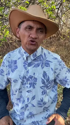 o pai descobriu que seu filho mais velho não era filho biológico, e passou a tratar ele mal