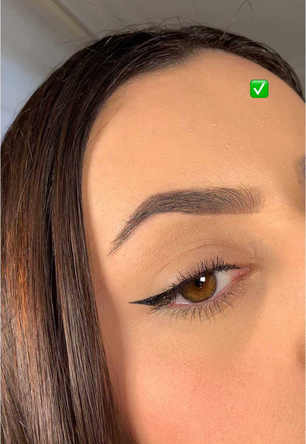 Back with another eyeliner hack for my girls🥰🩷 using my fav  eyeliner @carslan_us #fyp #foryou #viral #makeup #makeuphacks 