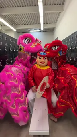 embracing our viet culture 😝 #fyp #viet #chinese #liondance #tet 