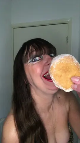 Ay-ay Sugar on my 👅#fyp       #ayay#sugaronmytongue        #viral#trend