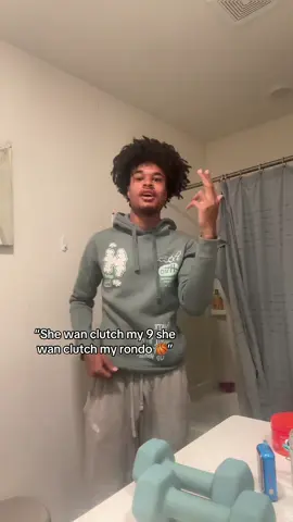 she wan clutch my rondo#relatable #topoppgen #lyrics #vibe #fyp 