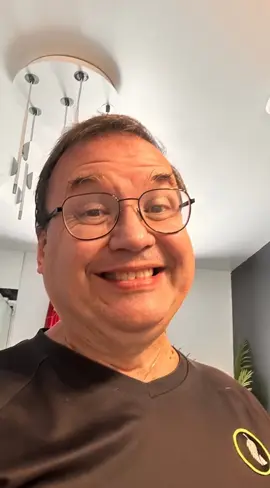 Je m’appelle Vincent, un homme sérieux, posé et authentique. Originaire de Belgique, je vis aujourd’hui en Belgique.