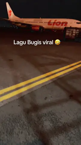 Siapa lagi ciptakan ini lagu🤣 #soundviral #bugis #bugissulawesi #fyp #masukberanda 