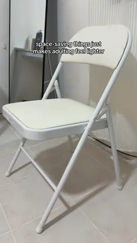 Currently obsessed with space-saving things. My tiny home is thanking me.✨ #foldingchair #officechair #foldingchairs 