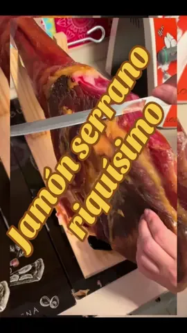 Pack de paletilla de jamón serrano con Jamonero y cuchillo especial Blsck Friday #jamon #serrano #paletilla #descubrelasofertas #tiktokshopblackfriday 