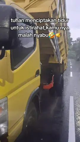 #katakata #truckkalimantan #storydriver #drivermuda #kalimantan 