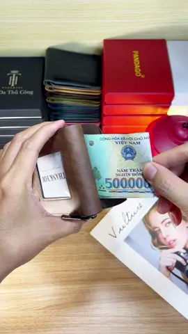 Sắp tết rồi anh em có chỗ để bí mật rồi nhé, ví da nam có ngăn ẩn cho anh em đây #vidanam #bopdanam #namkhangstore 