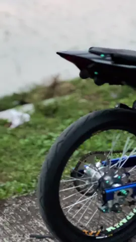 Urip mung sak dermo mobah-mosik kersaning hyang sukmo🙏😇 Ra di cor ne dalan yo ngecor dewe☝️😁 #hasiltimurgank #mxking150 #foryoupage #mxhasiltimur #fyp 