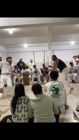 Sente esse axé ❤️‍🔥  #capoeira #fy #viral #foryou #luta