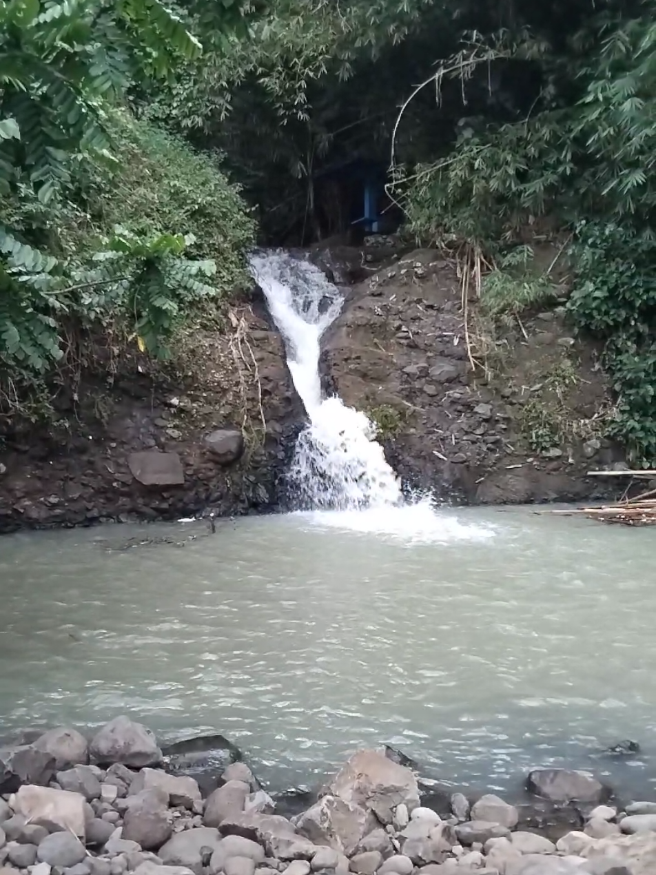 Tempat Wisata Jurug Geulis Dipedesaan Kampung Saya Desa Cisuru Cipari Cilacap Barat. #ciparicilacap #cilacap #cilacapbarat #banyumas #semarang @TikTok @semua 