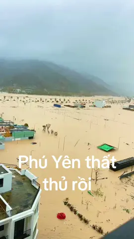 phú yên ngập lụt  như biển công viên  phú yên sáng nay #xuhuongtiktok2025  #thinhhanh  #suhươngtiktok  #foryou 