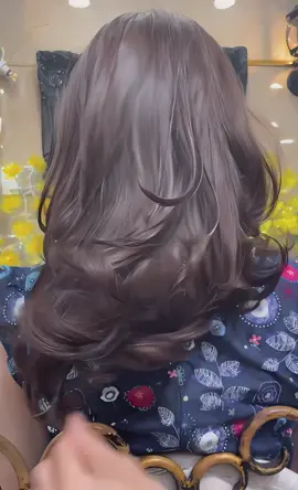 Nhuộm .Uốn layer phục hồi Karatin.làm combo cho tóc thêm tuyệt vời#salonuytínchấtlựợng #màutócđẹp❤️❤️❤️ #màutóc #tócđẹp #tetyeuthuong2023cungkhanhnem 