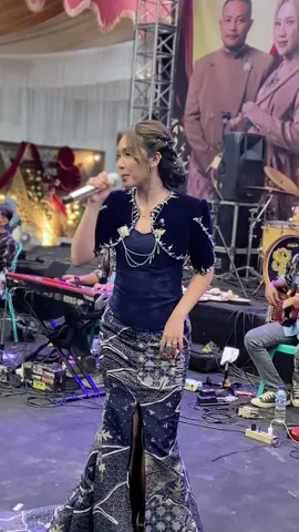 Seshhh #dikesabrina #orkesdangdut #dangdutkoplo #sangkaramusicofficial 