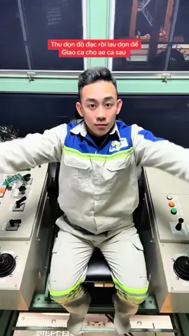 Kết thúc 12 tiếng làm việc...