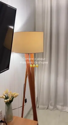 Luminária de chão Paris com pés de madeira e tecido#Shopee 