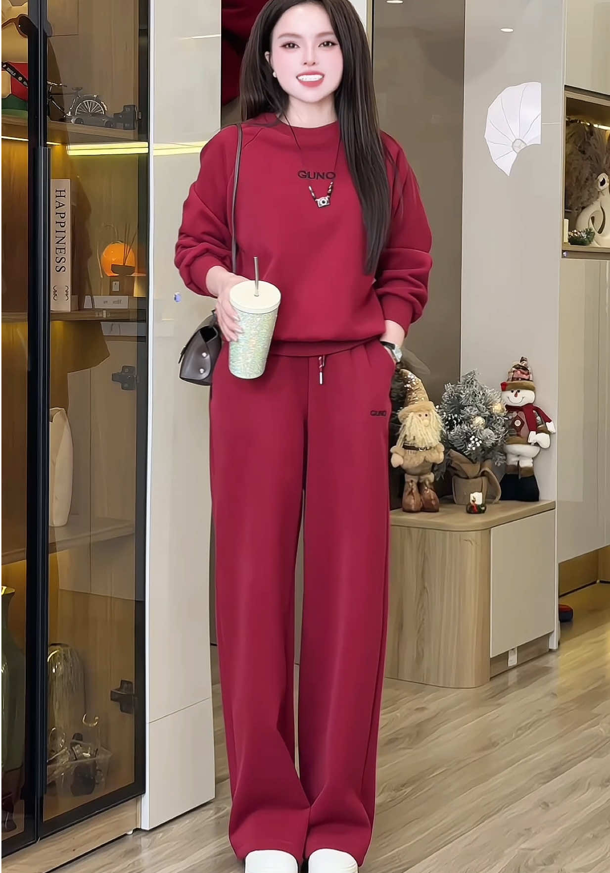 Set bộ nỉ  thêu Guno quần suông cao cấp form đẹp tôn dáng có size nam nữ diện đôi mê luôn   #setbo #setboxinh #setbonu #setbothethao #setboni 