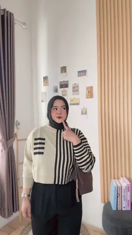 spill outfit ga nih? komen ya😜#fyp #masukberanda #viral #rajutmurah #fyppppppppppppppppppppppp #knitwear #keranjangkuning #atasanrajut #bajurajutanwanita #rajut #knit #outfitoftheday #paylateridn #promo #croptop #launchingsoon 