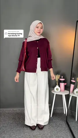 Membalas @Aulia outfit simple cardigan rajut🍒 #cardigan #cardiganrajut #outfitideas #OOTD 
