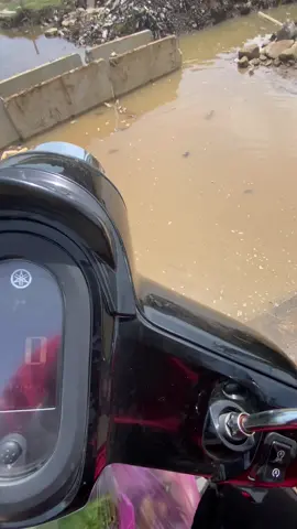 Ada yang pernah lewat sini?, termasuk jalan alternatif masuk ke pik 2 dari lemo/teluknaga di saat musim hujann🙈 #pik2 #pantaiindahkapuk #jalanalternatif #jalanpik2 