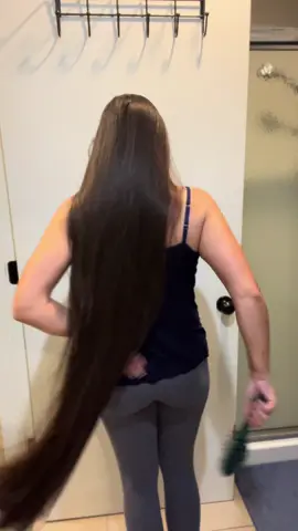 Stick around to watch me take these bad boys out 😬🫣 #fyp #foryou #hair #hairtok #longhair 