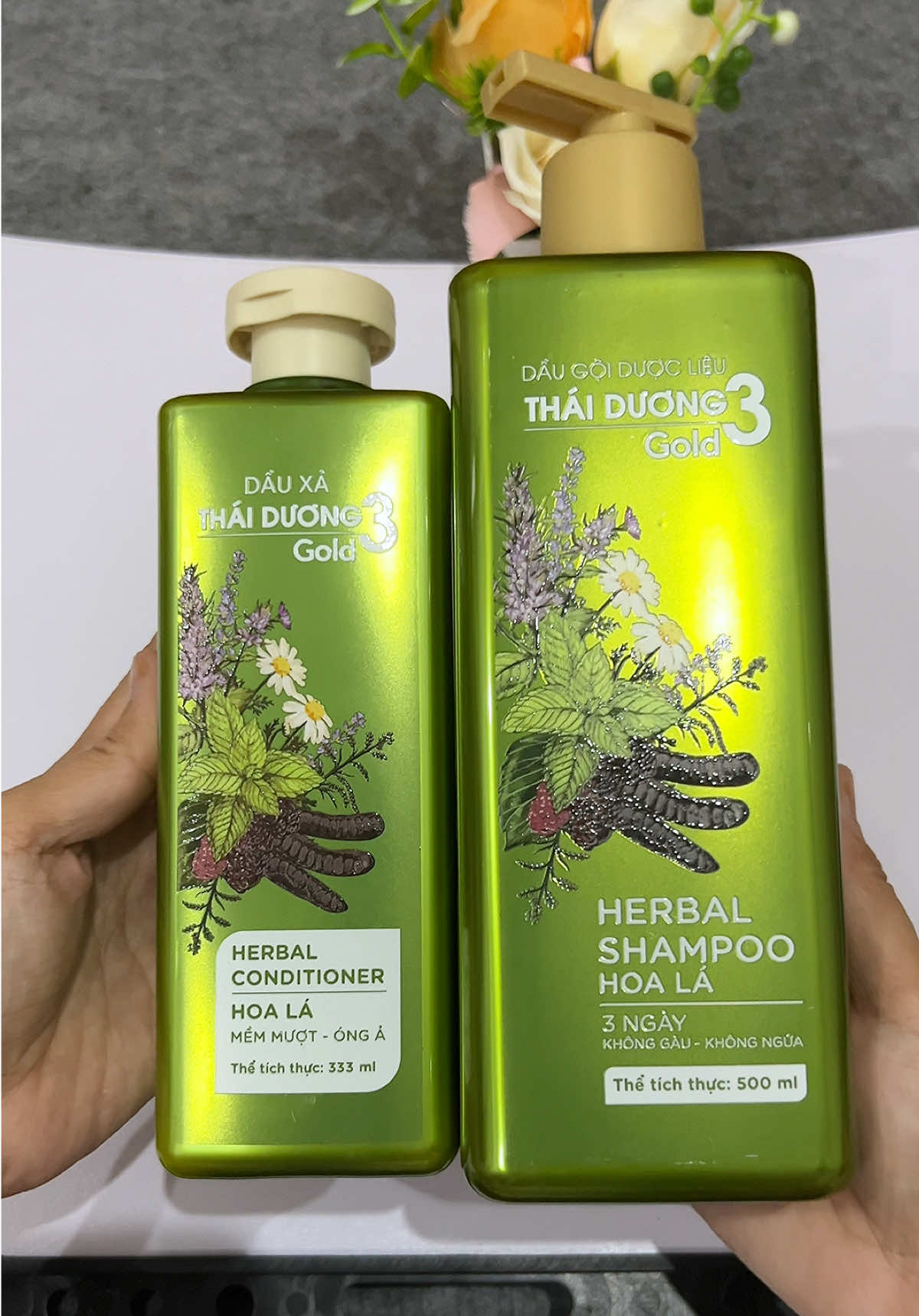 Hết ngứa sạch gầu #daugoi #daugoithaoduoc #daugoisaothaiduong #xuhuong #tranghatay96 