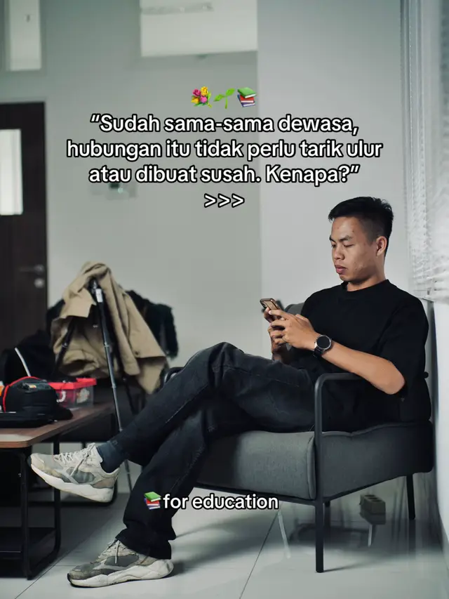 Jadi kalau mau menjalin hubungan: buat mudah, buat jelas, buat tenang. Karena cinta yang matang itu tidak gaduh dia datang dengan kejelasan.