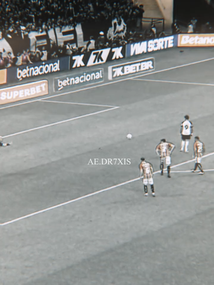 +3 pra cima dos nossos fregueses! SPFC: São Paulo freguês do Corinthians!! Entrem no link da minha bio! || #saopaulo #corinthians #brasileirao #edit #aftereffects #fy #foryou #yurialberto #memphis