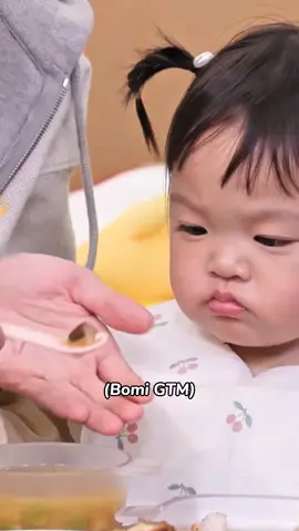 Walaupun diomelin Nana karna mainin makanan, bomi tetep ngadu nya ke Nana🥹🤏🏻 Nana bakal jadi ayah yang tegas ya🥹 Jeno pun akan jadi ayah yang ngikutin mood anaknya, sabaaar banget😭 #nomin #jeno #jaemin #nctdream #fyp 