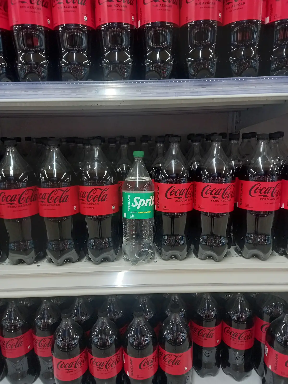 #coca cola #spreate # negro #blanco 