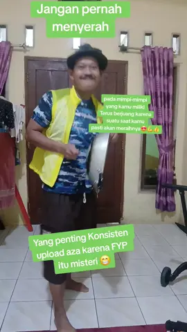 #sepatu lagi Trending 