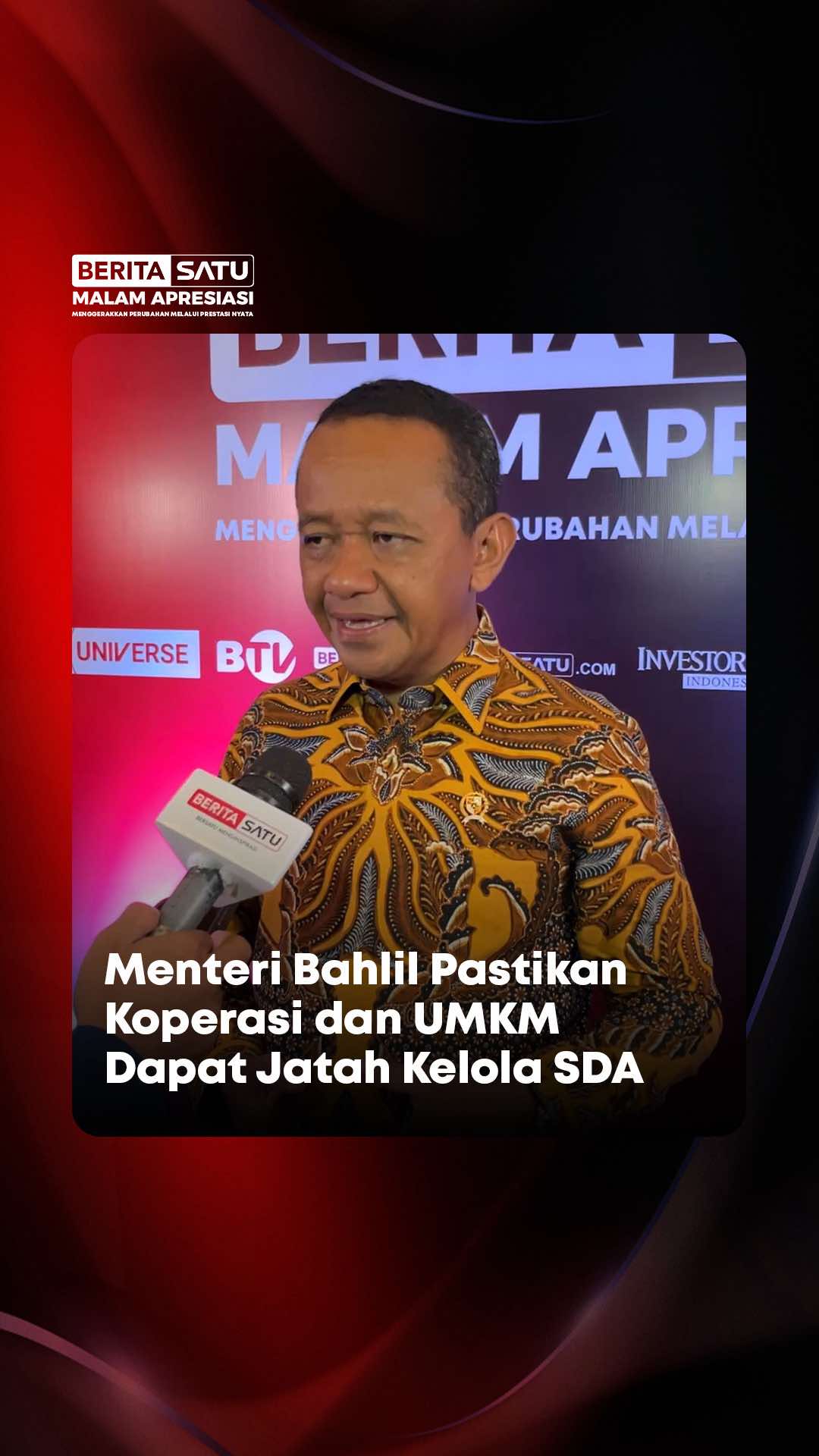 Menteri ESDM Bahlil Lahadalia menegaskan, di bawah kepemimpinan Presiden Prabowo, UU diubah agar UMKM dan koperasi mendapat prioritas IUP untuk mengelola SDA di wilayahnya, demi mewujudkan kesejahteraan dan keadilan rakyat. #BeritaSatu #BeritaSatuMalamApresiasi2025 #BahlilLahadalia #MenteriESDM