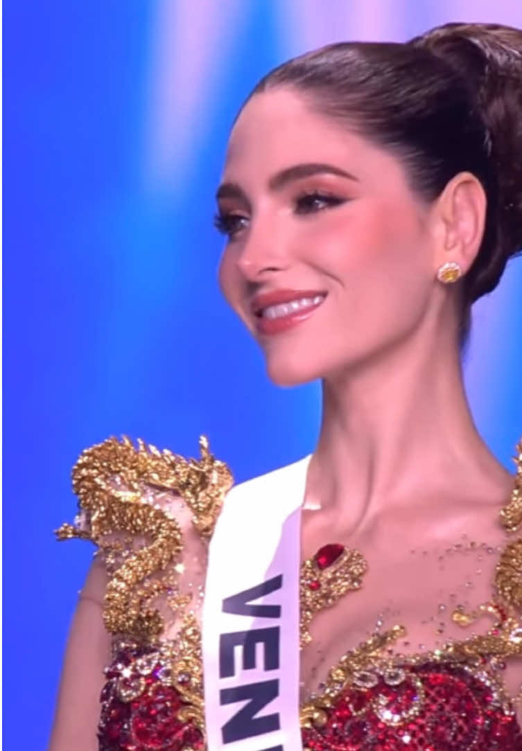 เวเนวันนี้มาดีมากหน้าผมชุดยืน5🇻🇪💫 #missuniverse2025 #missuniversevenezuela2025 #ดันขึ้นฟีดที 