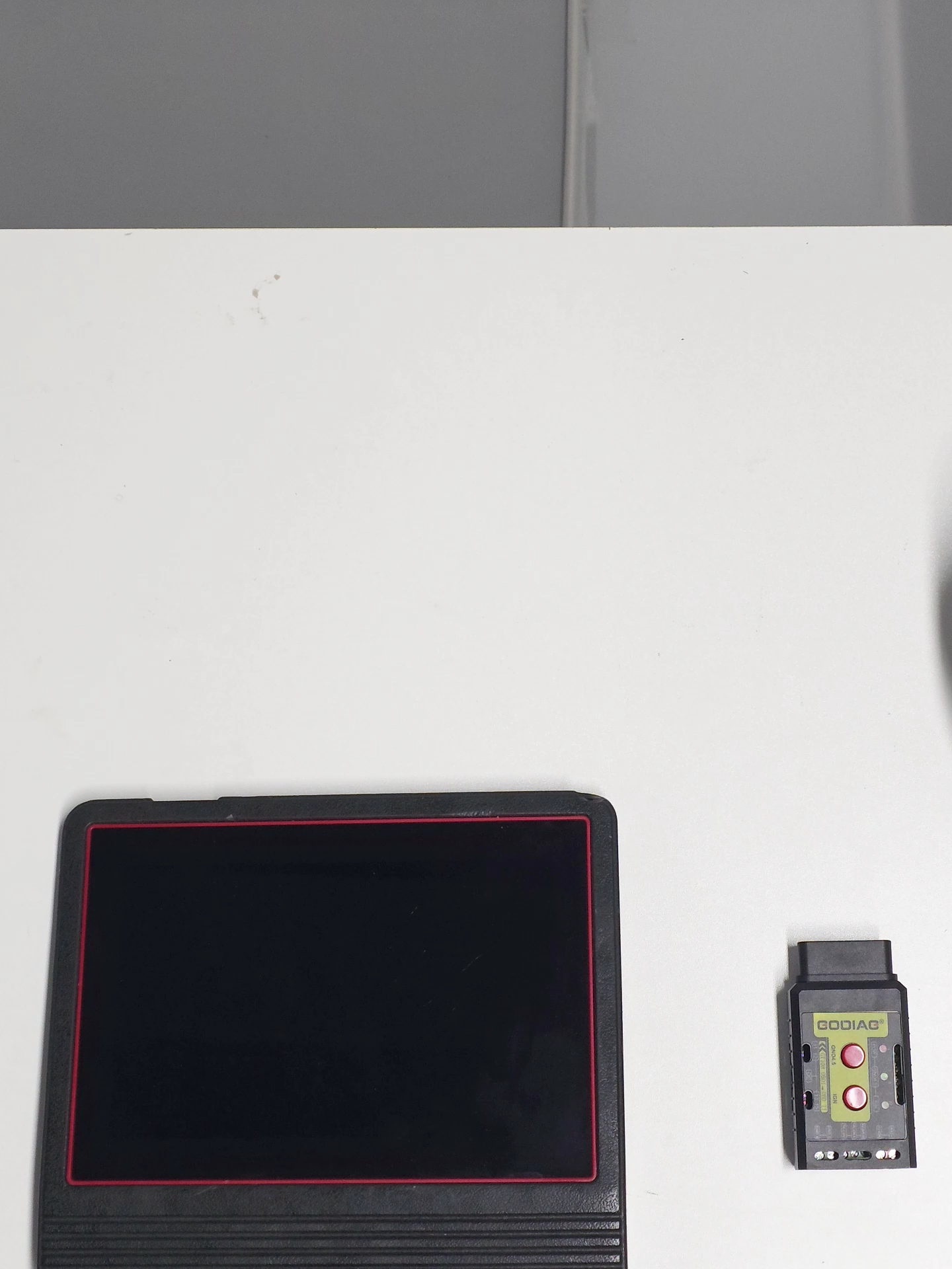 Connect Launch X431 Tablet with Godiag GT108 to Diagnose Skoda 4th Generation NEC24C32 Dashboard #obd365 #obd2 #obd2scanner #godiag #launchx431 #fyp