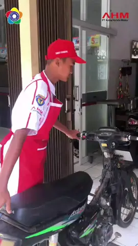 Hallo Brosis 🙌 , lakukan hal ini jika kamu mau bertanggungjawab❗di sekolah binaan astra honda Motor🤩#BroSisSMK #smkbisasmkhebat #sinergibaginegeri #smkkreator #fyp @Sahabat Satu Hati @hondaistimewa.id 