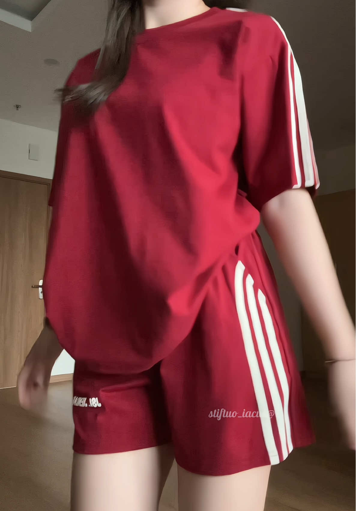 Cái màu đỏ đô của Set bộ Đùi Nữ Cổ Tròn JSL JEND này ở ngoài xink nha #setboxinh #setdomacnha #setdonu #setdodep #domacnha 