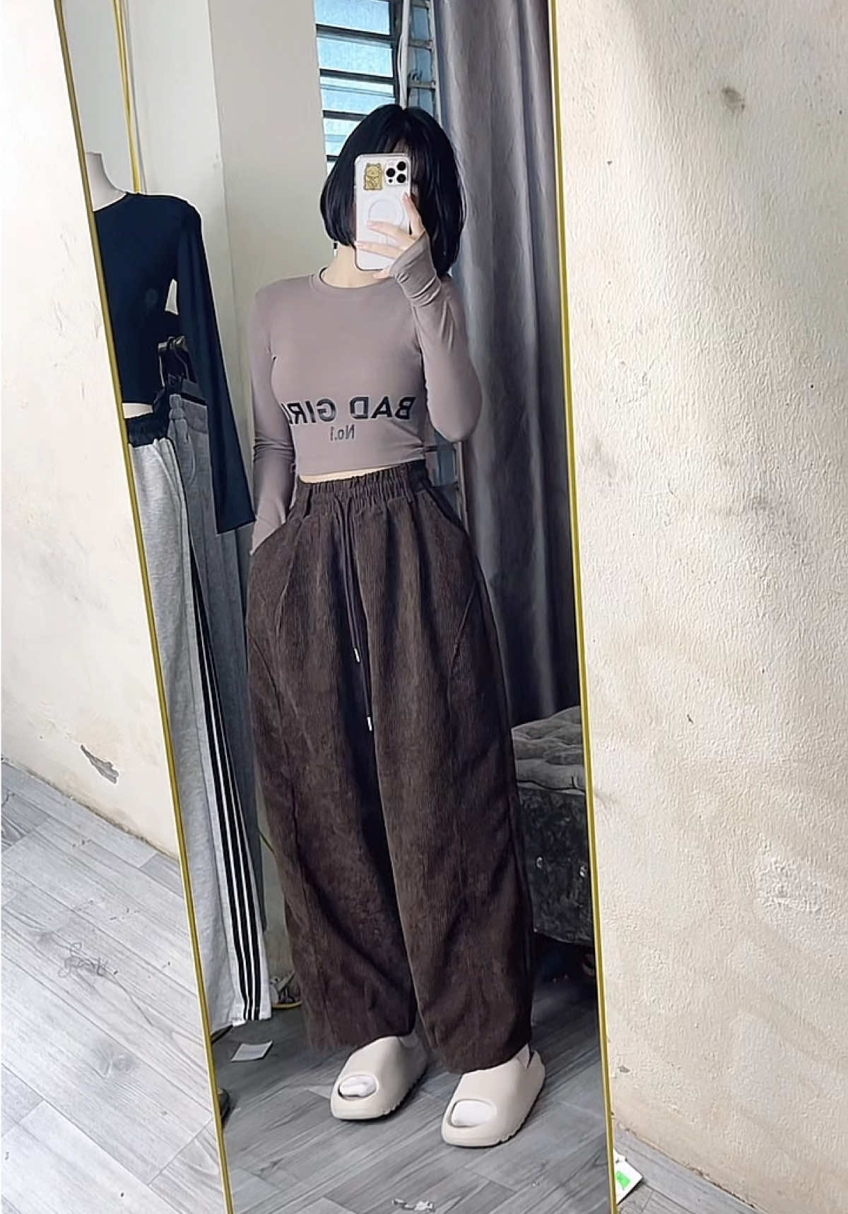 Mặc siu nhẹ nè chân ngắn chân dài bơi hết vô đây #quanao #quanrong #quanbogau #quanboom #quannhungtam 