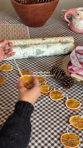 it’s a crafty Christmas 🎄✨❄️🎀 #christmascraft #christmas #christmasgifts #holidays #christmasdiy @Celena Morris 