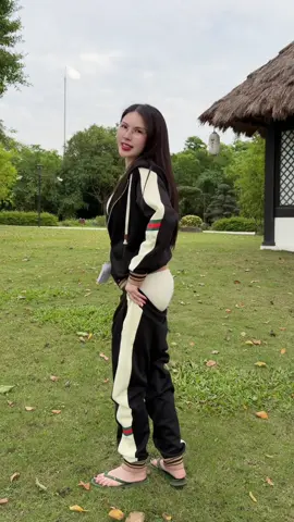 Muốn rẻ thì mua của e