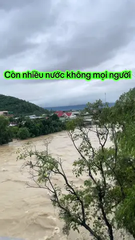 Chỗ mọi người sao rồi.   Văn Định vẫn chưa lưu thông được. 🍀🍀🍀#xuhuongtiktok #lũlụt #bão #mưa #nước 