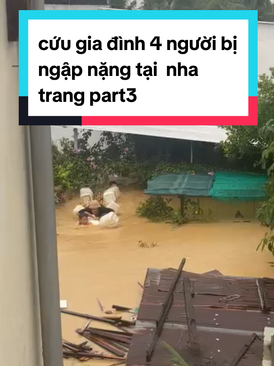 cứu gia đình 4 người bị ngập nặng tại nha trang  part3#lulutmientrung #nhatrang #thoisu #tintuc #camxuc 
