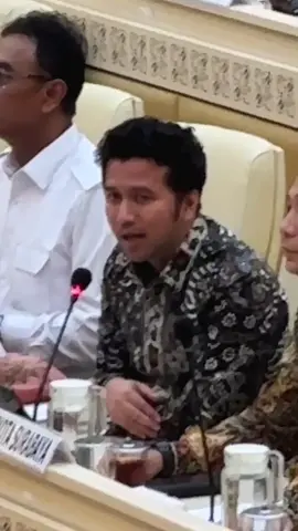 Semoga segenap dukungan yang telah digalang warga Surabaya bisa membawa hasil yang baik, kami sekali lagi berterima kasih kepada DPR RI (bapak Adies Kadir, komisi 2 DPR RI, komisi 6 DPR RI beserta bapak Saan Mustopa) yang telah berkenan menerima dan memperjuangkan aspirasi warga pemilik tanah. Kemen ATR BPN @agusyudhoyono , Kemenko Infrastruktur, Pertamina dan instansi terkait, termasuk ibu Gubernur @khofifah.official  beserta kami dan jajaran Pemprov Jatim dan pak Walikota Surabaya @eri.cahyadi beserta wakil @cakj1  dan jajaran Pemkot Surabaya semoga diberikan kelancaran dalam menindaklanjuti langkah-langkah yang telah disepakati.